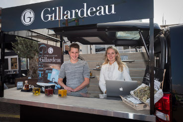 Maison Gillardeau - food truck Gillardeau La Marcelle - prestations de nos Marcelles / services provided by La Marcelle